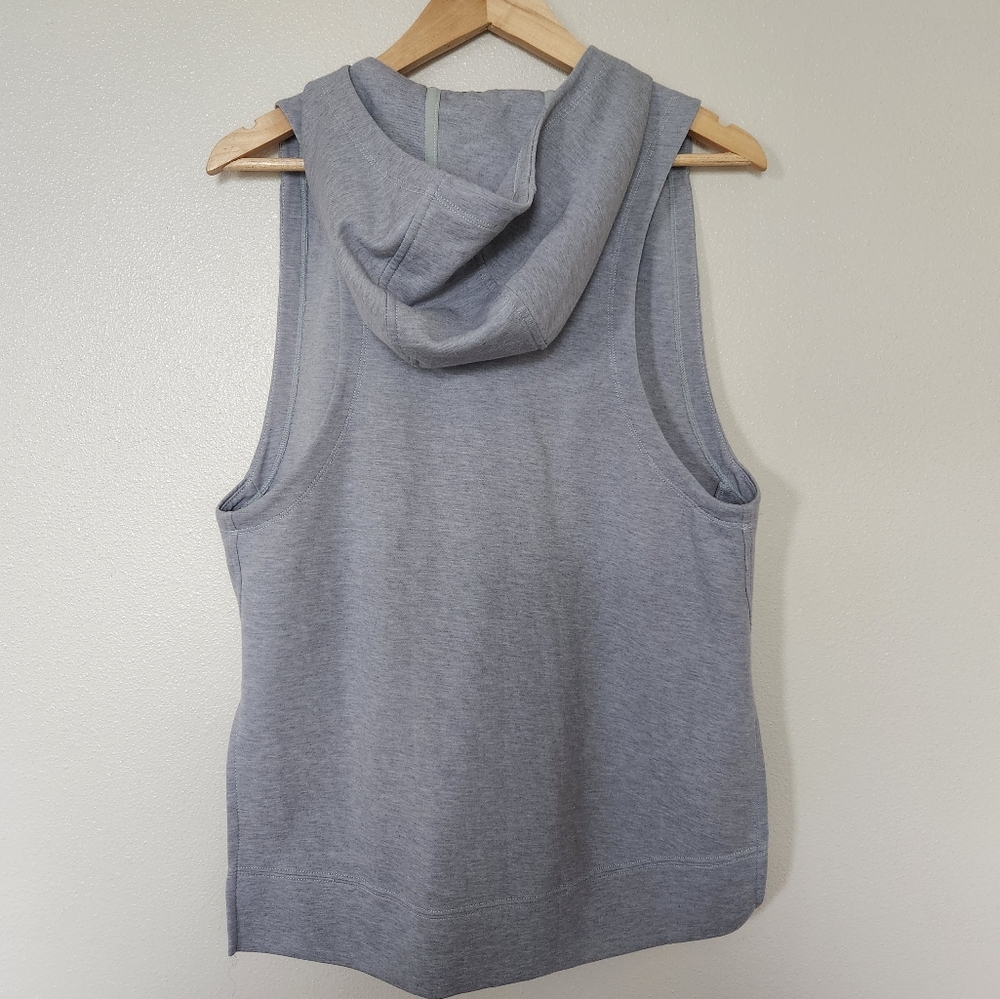 The North Face Hoodie Vest - Picture 5 of 7